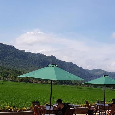 Vila Tenjo Gunung Cilowa Exterior photo