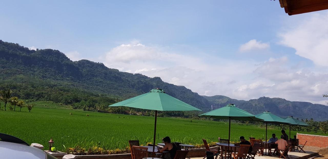 Vila Tenjo Gunung Cilowa Exterior photo